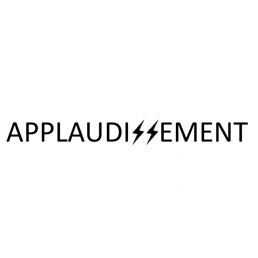 UN TONNERRE D'APPLAUDISSEMENT