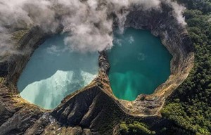 Indonesia - Lake Kelimutu